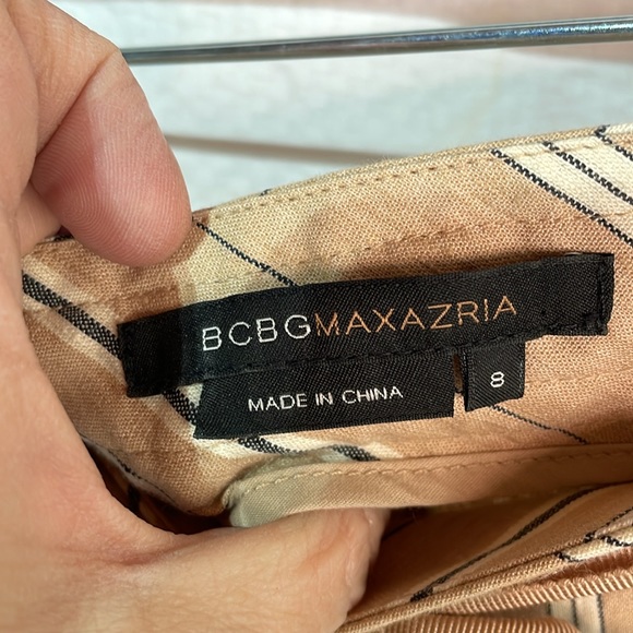 BCBGMaxAzaria 8 tan white black stripe short shorts button up linen blend euc - Picture 4 of 6